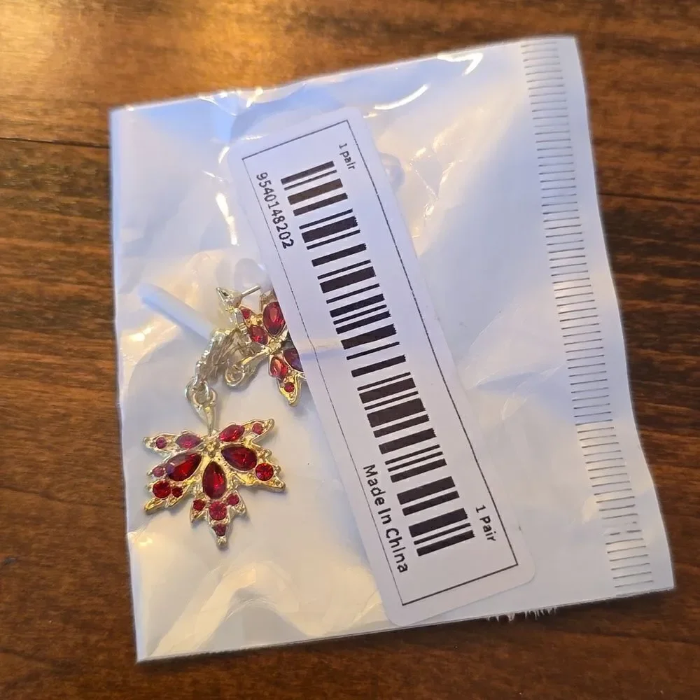 Maple leaf earrings - Picture 2 of 4